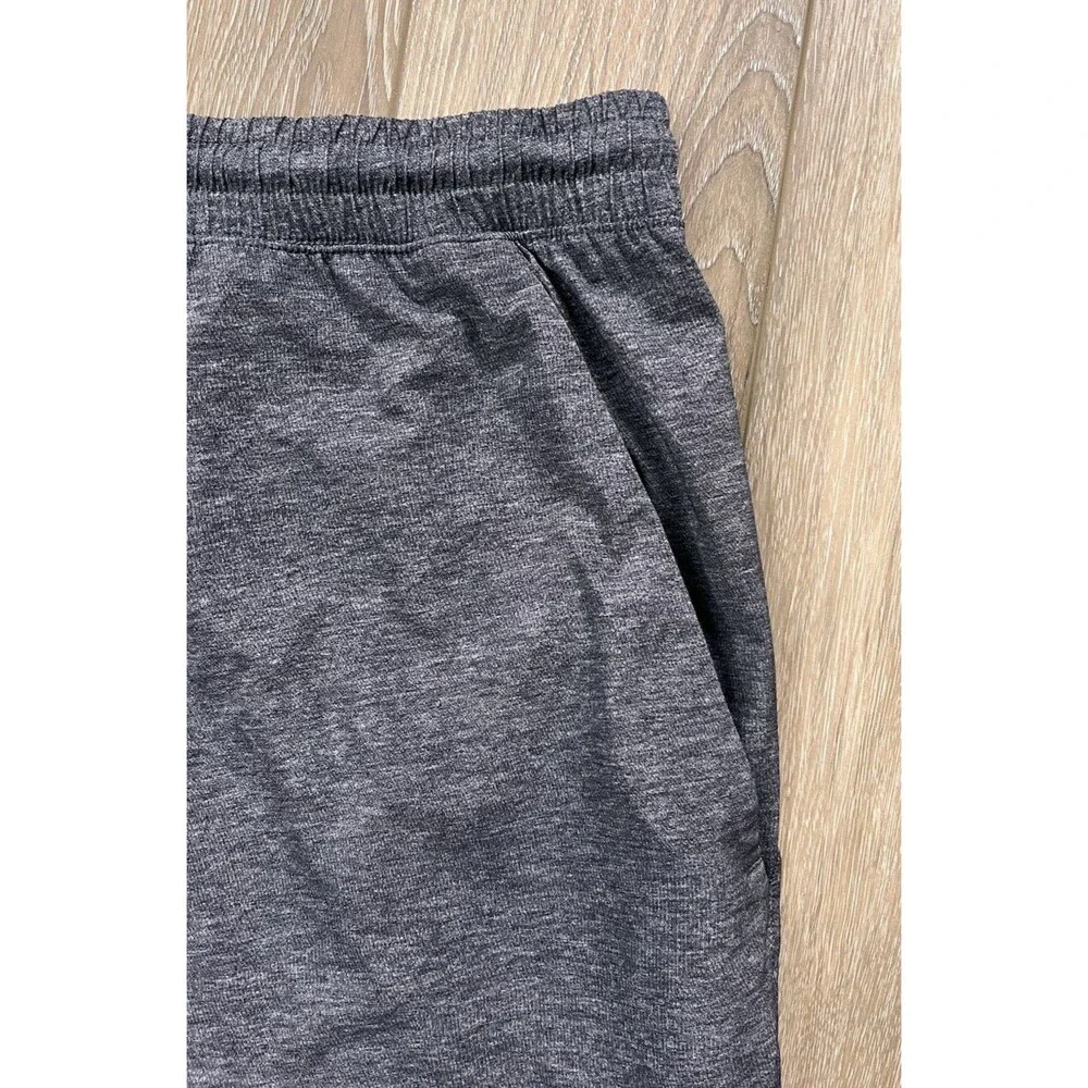 Lululemon Pace Breaker Shorts Mens Sz XL Gray Solid Linerless 7” Inseam Stretch